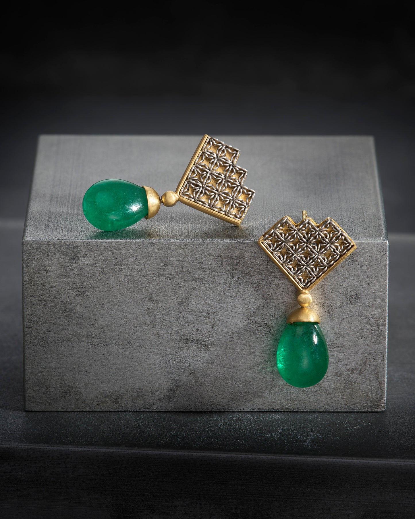 Drop Emerald Earrings