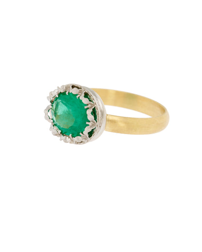 Oval Emerald Ring
