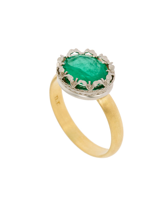 Oval Emerald Ring